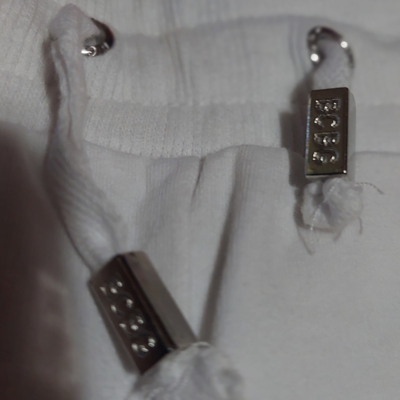 BCBG MAXARIA - Picture 5 of 6